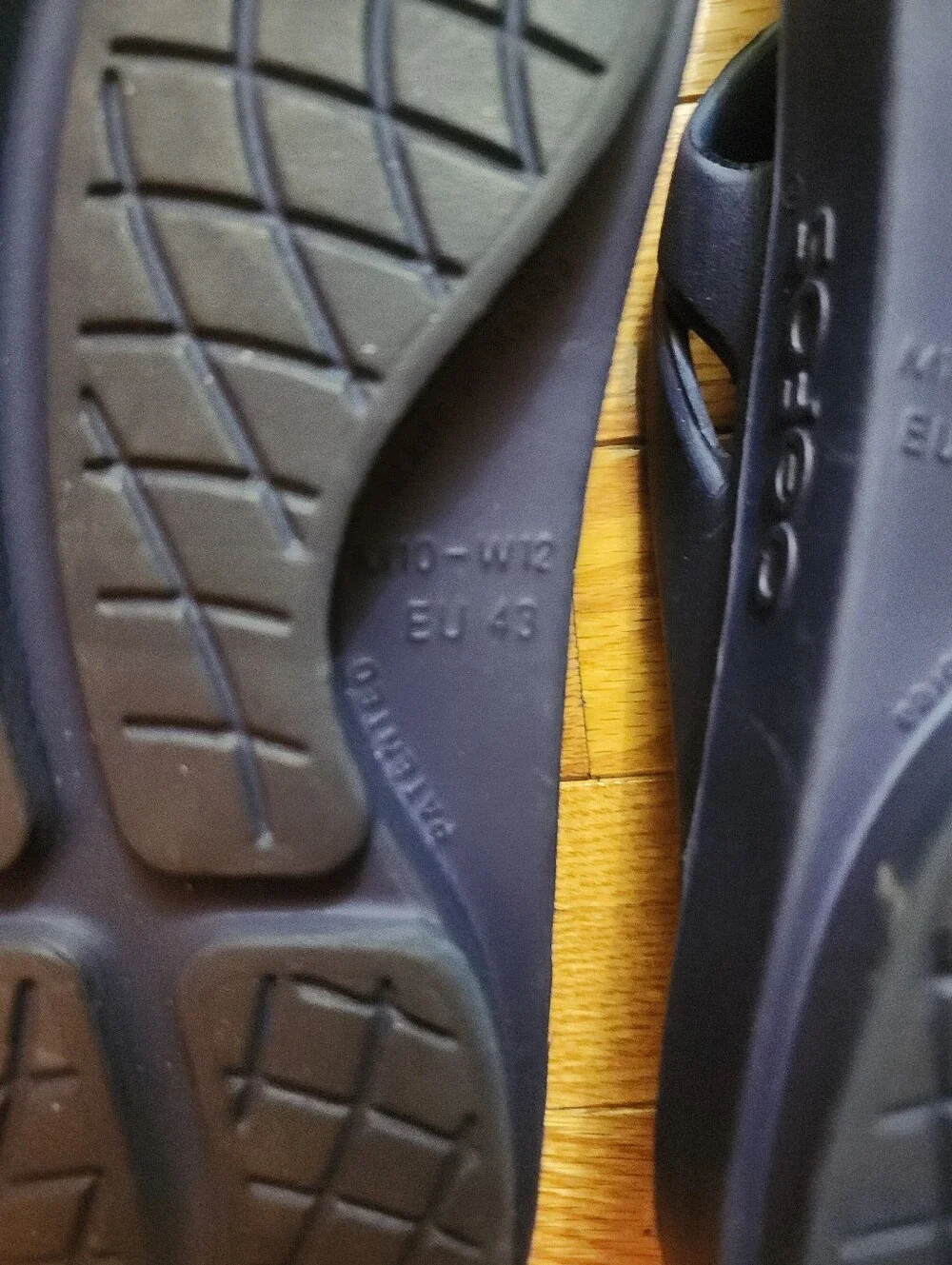 OOFOS Ooriginal Men's  Navy Blue Recovery Flip Sandals